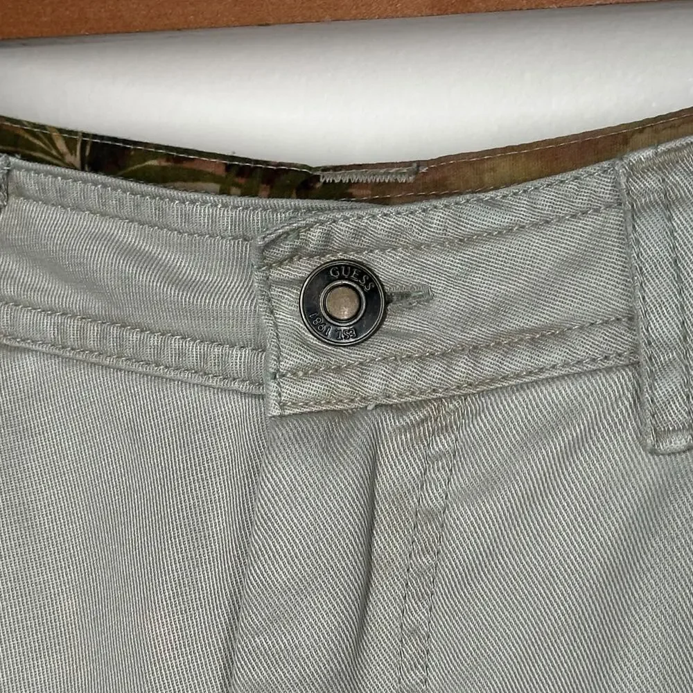 New GUESS Iris Cargo Cuffed Shorts Utility Light Green Baggy Beach Pool Cruise